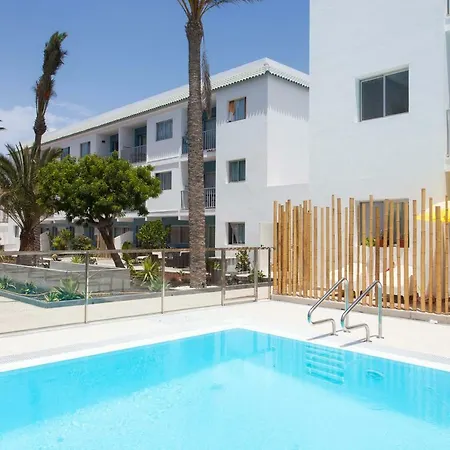 Elegant Next To The Sea! *