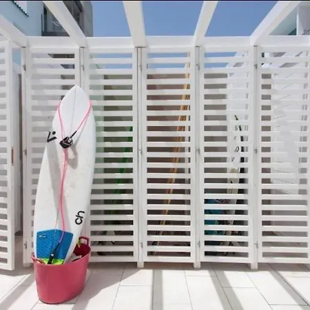 Elegant Next To The Sea! Lägenhet