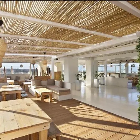 Elegant Next To The Sea! Lägenhet *