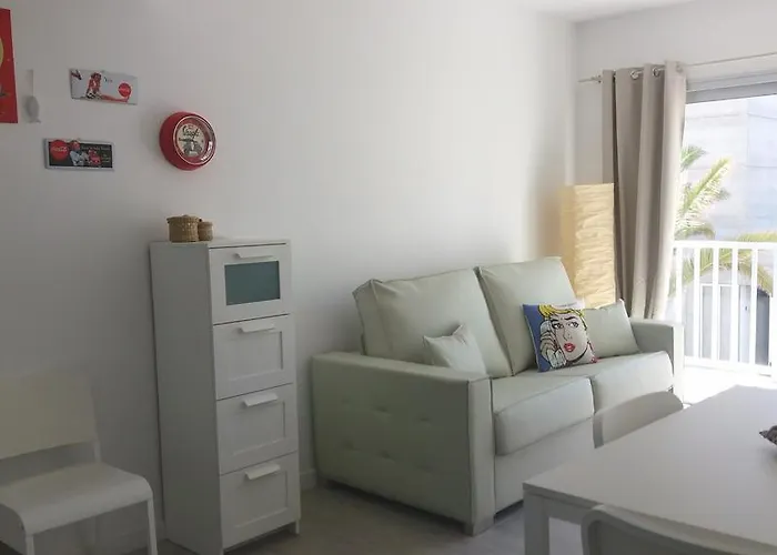 Elegant Next To The Sea! 코라레호